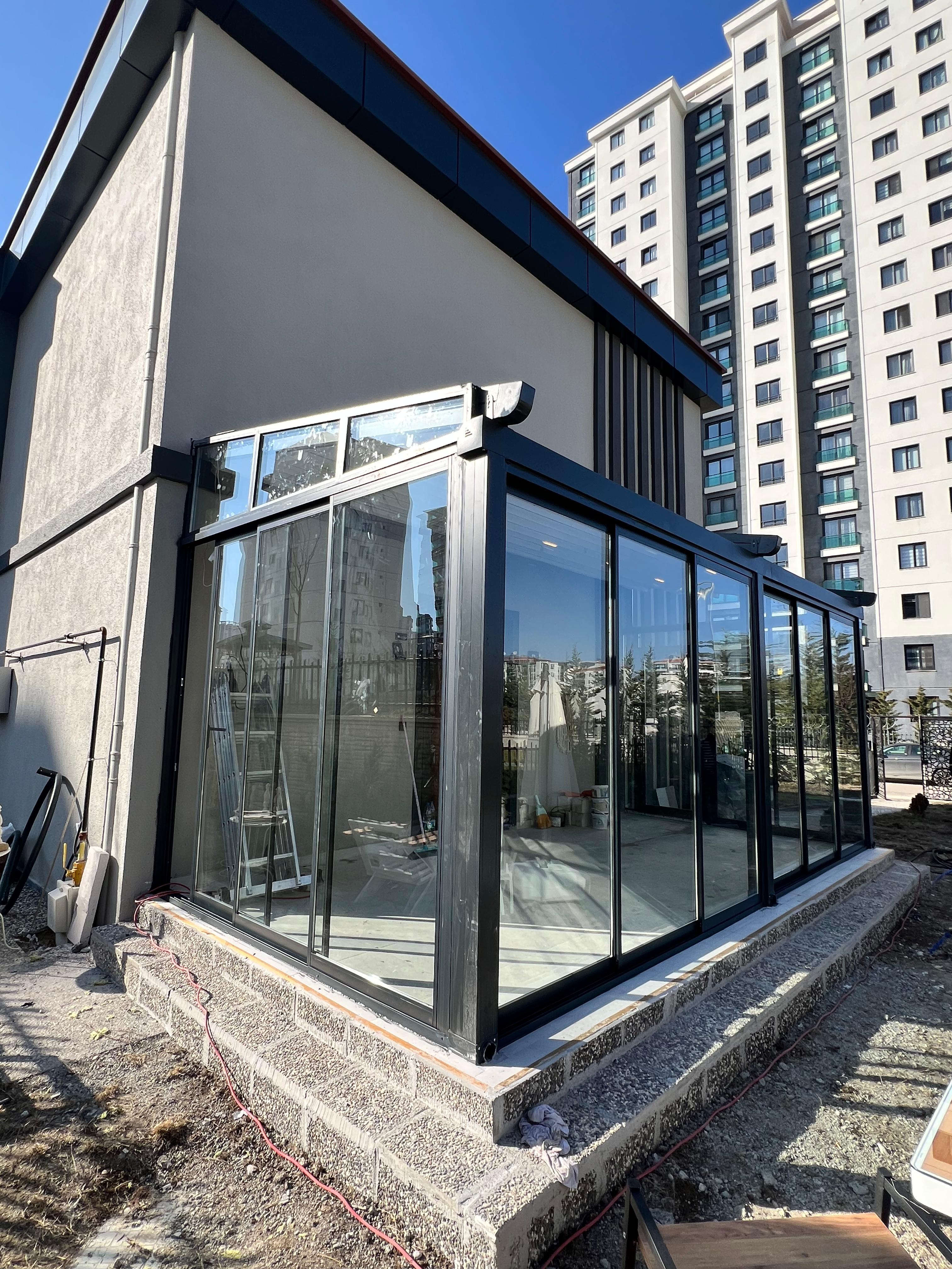 BAĞLICA ÖZEL KONUT BAHÇESİ PERGOLA TENTE VE CAM SİSTEMİ