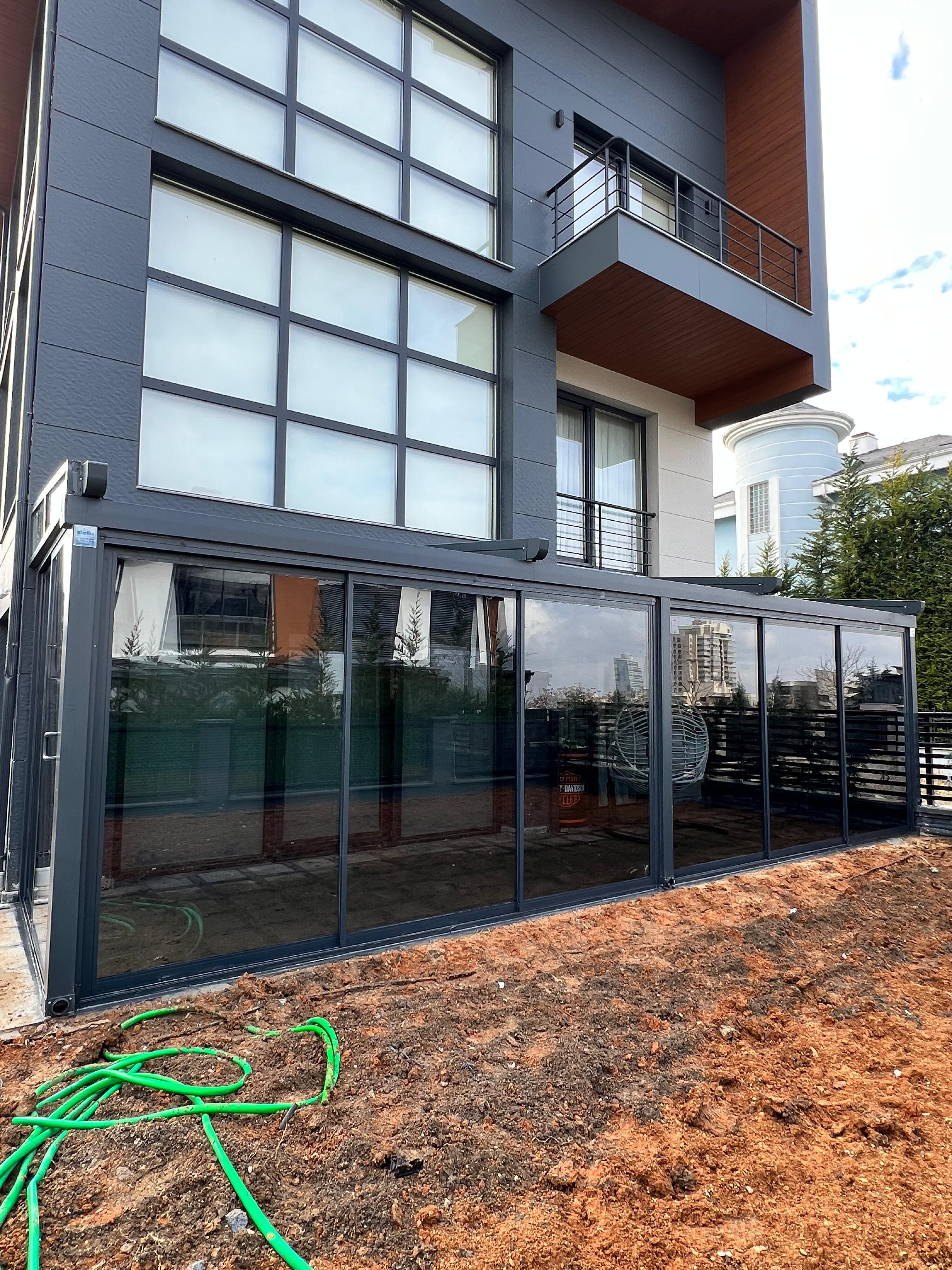 İNCEK ÖZEK KONUT BAHÇESİ PERGOLA TENTE VE SÜRME SERİ CAM