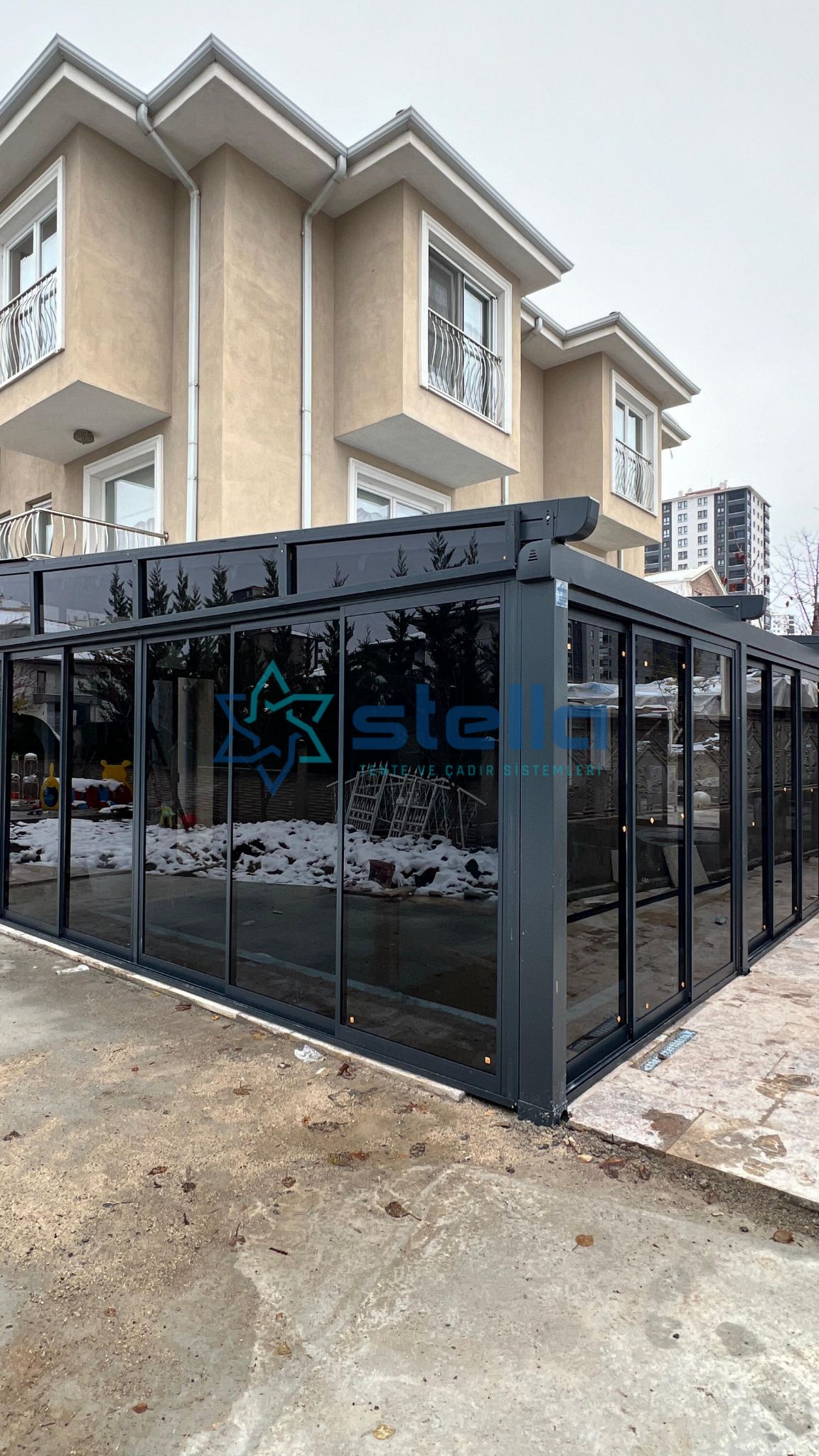 POLATLI ÖZEL KONUT BAHÇESİ HAVUZ ÜSTÜ PERGOLA TENTE VE CAM SİSTEMİ