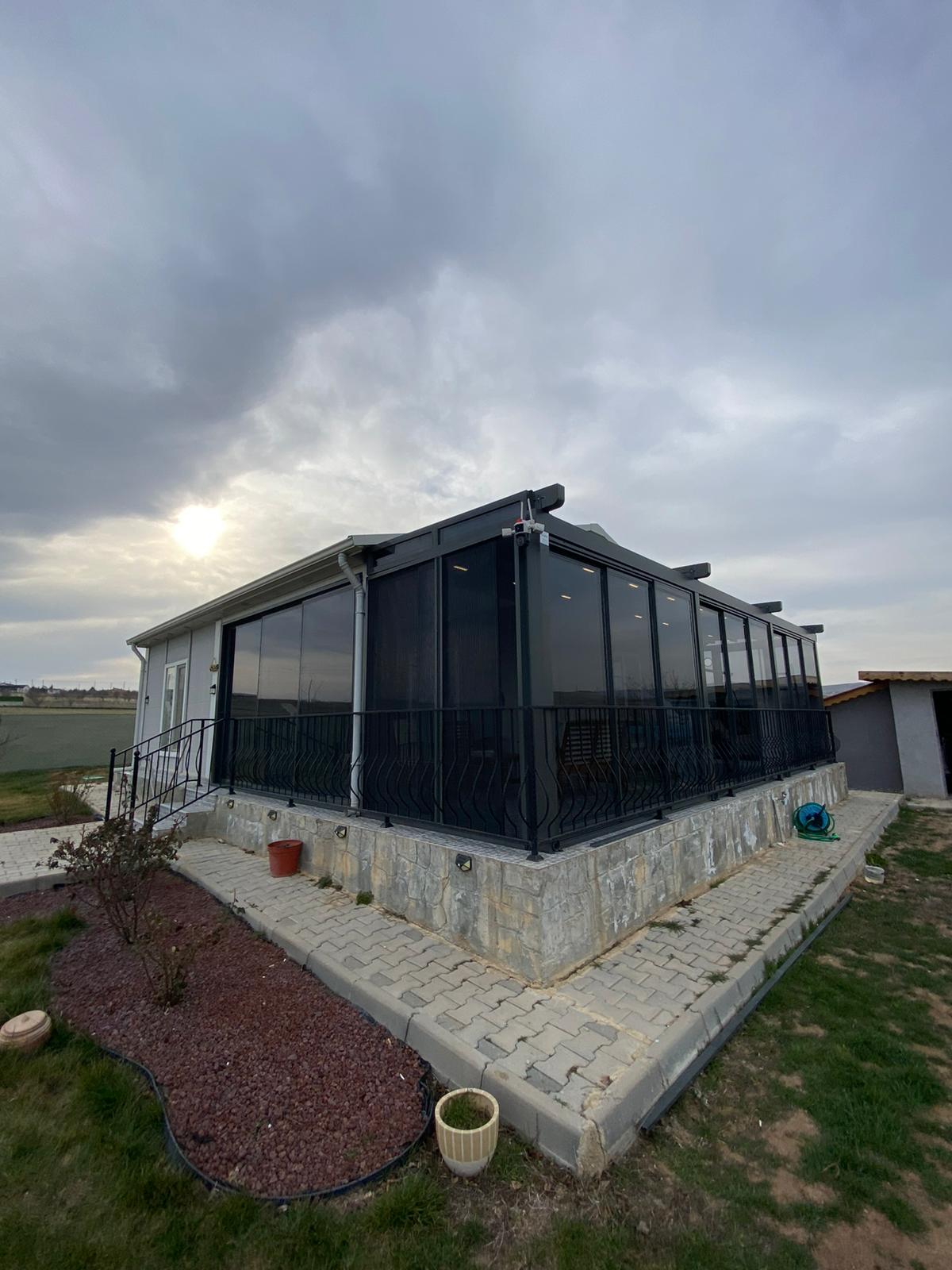 TEMELLİ ÖZEL KONUT PERGOLA VE CAM